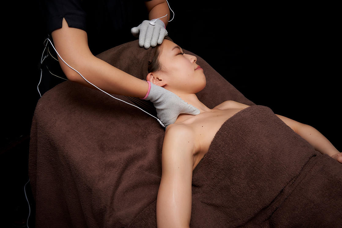 船橋で「4D電流筋膜リリースカッター」ができる店　LAUNA